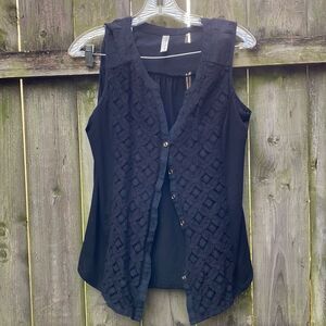 Perseption concept button down sleeveless top sz. L